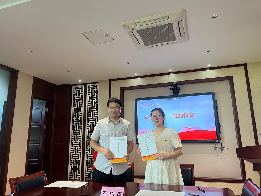 2aff340f575e45b6bd810e031f70361a.jpg 2aff340f575e45b6bd810e031f70361a.jpg